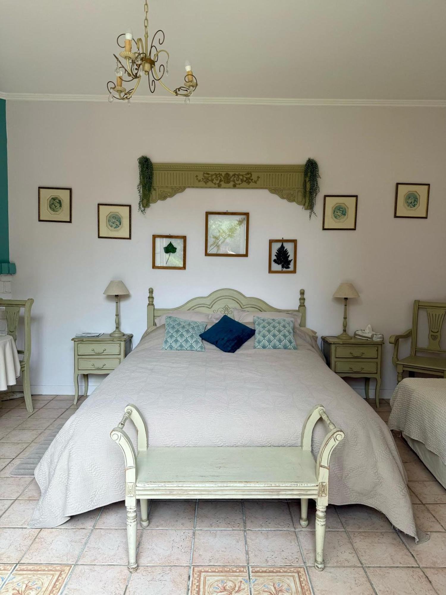 Le Domaine Des Pres Du Hom Bed and Breakfast Bézu-Saint-Éloi Εξωτερικό φωτογραφία
