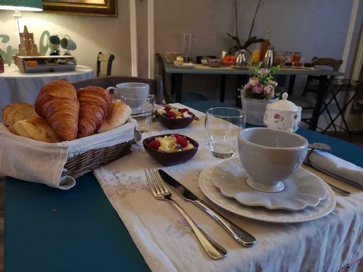 Le Domaine Des Pres Du Hom Bed and Breakfast Bézu-Saint-Éloi Εξωτερικό φωτογραφία